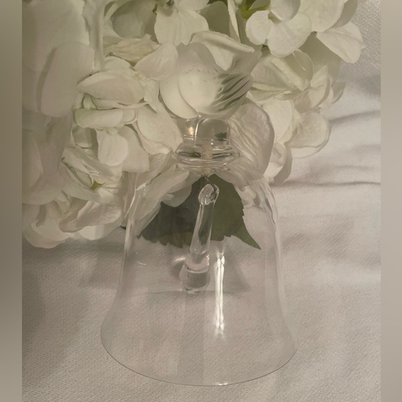 Large Crystal Table Bell With  Frosted Sparrow on Top - Picture 5 of 12